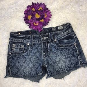 Miss me shorts size 25💕💕